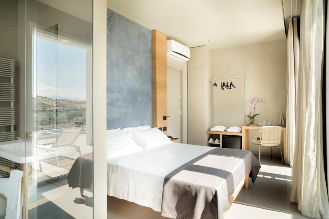 Hotel Bernard San Benedetto del Tronto Exterior photo