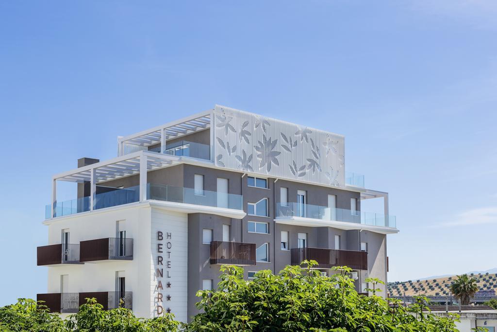 Hotel Bernard San Benedetto del Tronto Exterior photo