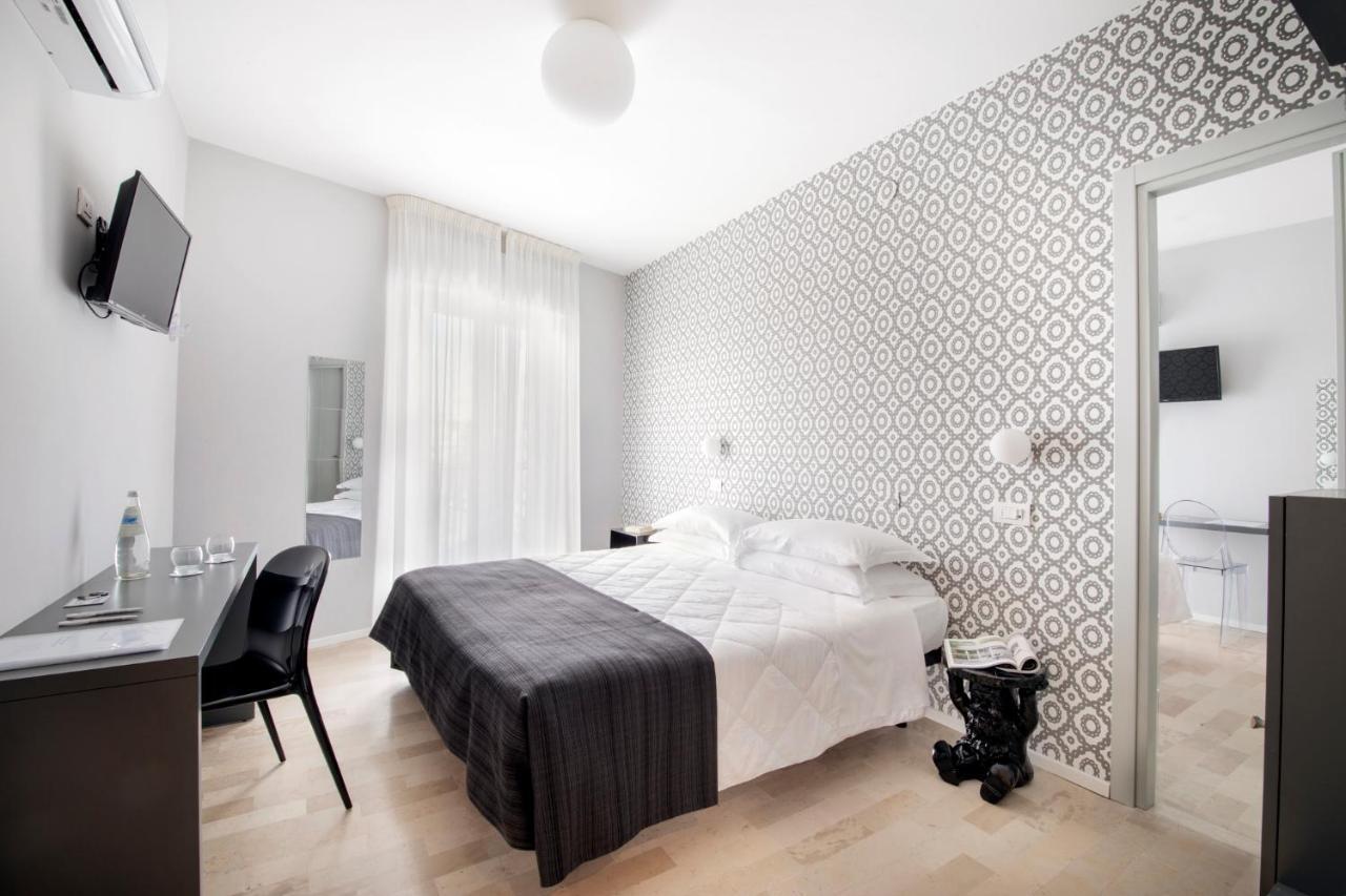 Hotel Bernard San Benedetto del Tronto Exterior photo